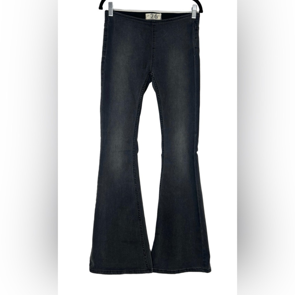 Free People | We The Free Penny Gummy Pull-On Flare Jeans Size 26 Washed Black